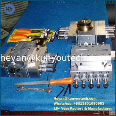 品質  Encapsulation packing Machine Parts Brush spredox box Injection Wedge pump and die rolls 工場