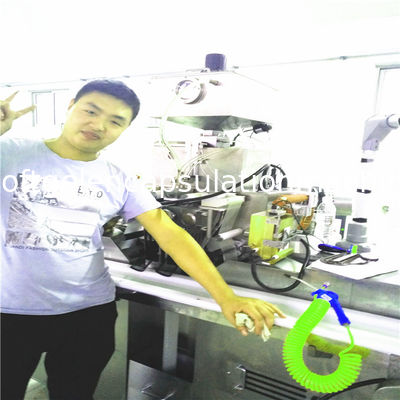 4 - 魚油/ビタミンのための12Kw力のSoftgelのカプセル機械1年の保証